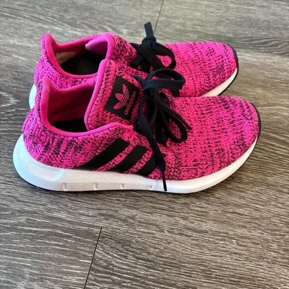 Adidas Swift Run Pink Black Knit Sneakers Women’s Size 5 PRB 698001 USED - Picture 2 of 7